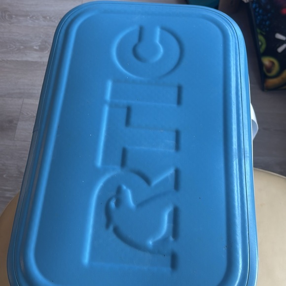 Awesome Huge Rtic soft cooler 40 can Light Blue - Picture 9 of 11